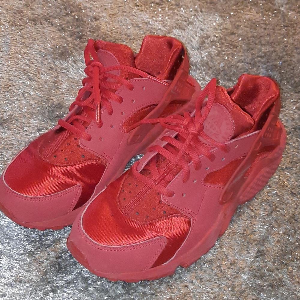 NIKE Huarache